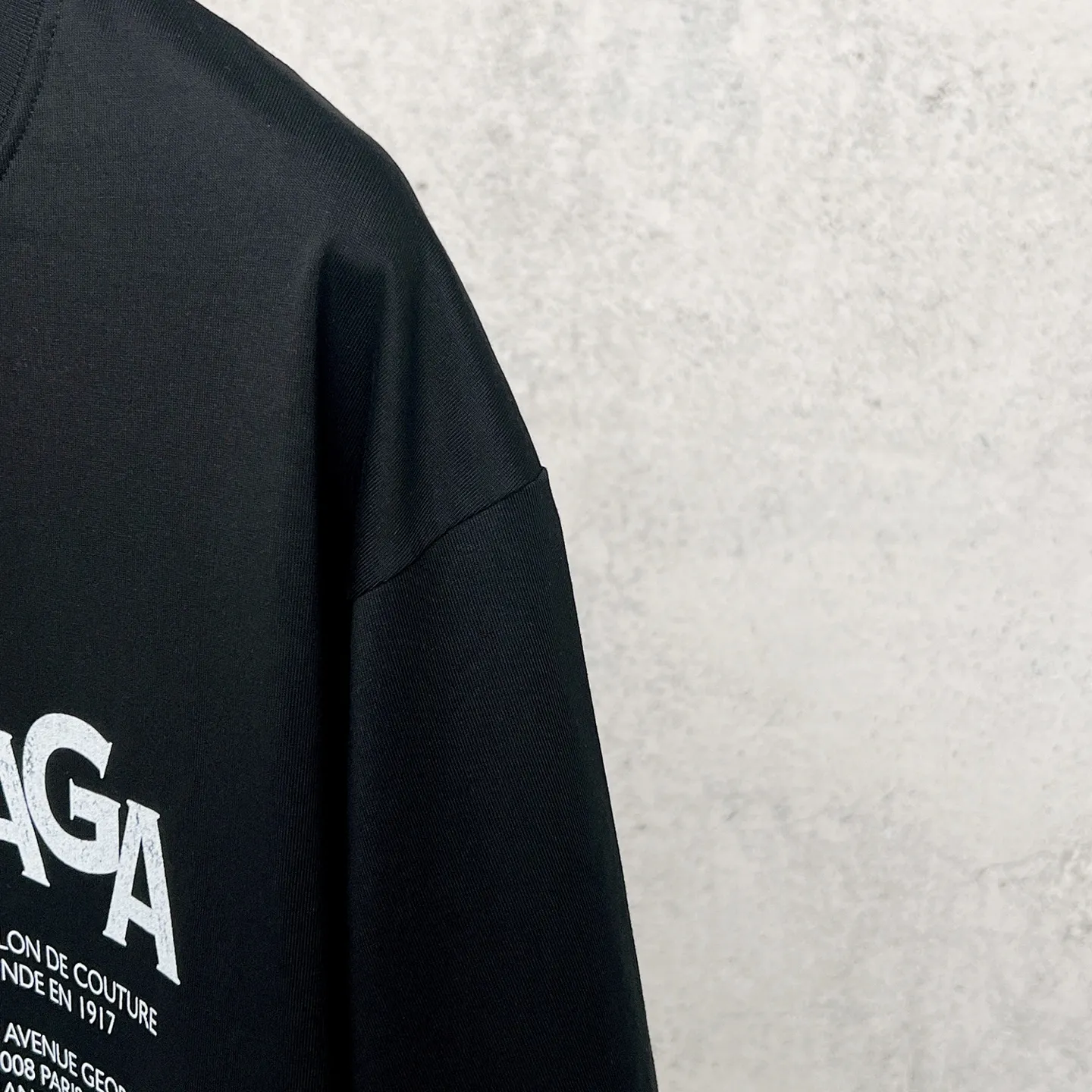 【 . Quality】BALENCI*GA/ .SS 26 New Arrival 。 Balenclag* T 。 . Authentic 。 ！ ZP 。 260 ， . ， ， 。 。 ， 。 OS . Same Style ：BL 263779 ：Black， Size：XS S M L